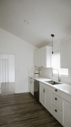 4427 N Washington St, Spokane, WA 99205