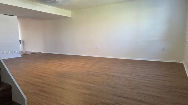 180 E Cypress Way E230, Naples, FL 34110