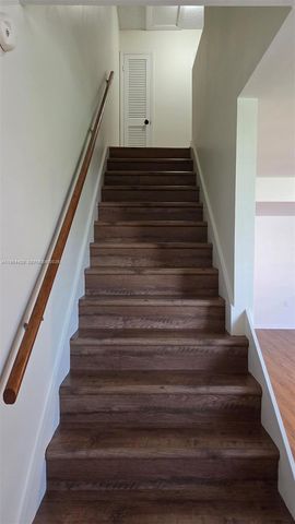 180 E Cypress Way E230, Naples, FL 34110