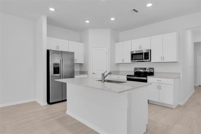 10881 MOLASSES WAY, New Port Richey, FL 34655