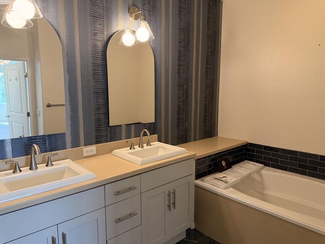 912 Campisi Way 402, Campbell, CA 95008