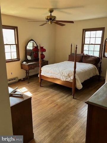 240 PINEHURST RD, Wilmington, DE 19803