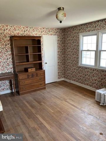 240 PINEHURST RD, Wilmington, DE 19803