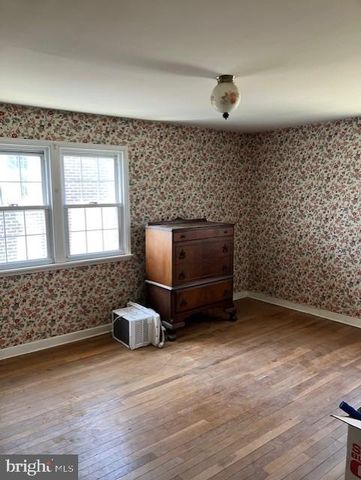 240 PINEHURST RD, Wilmington, DE 19803