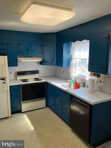 240 PINEHURST RD, Wilmington, DE 19803