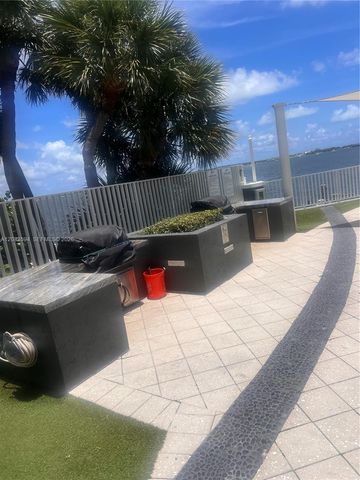 200 SE 15th Road 16E, Miami, FL 33129
