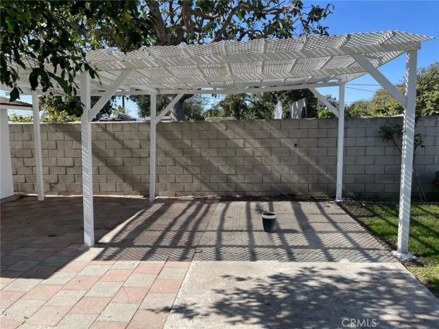 2106 W 9th Street, Santa Ana, CA 92703
