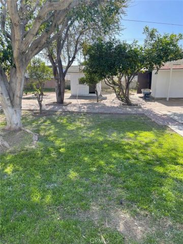 2106 W 9th Street, Santa Ana, CA 92703