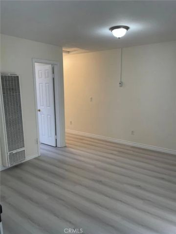 2106 W 9th Street, Santa Ana, CA 92703