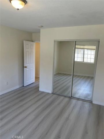 2106 W 9th Street, Santa Ana, CA 92703