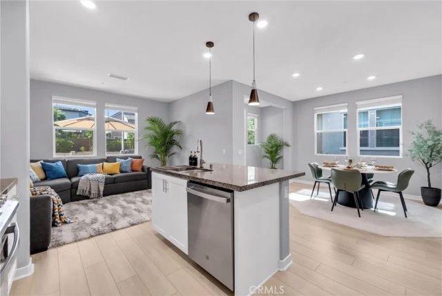 3948 Lavine Way 101, Corona, CA 92883