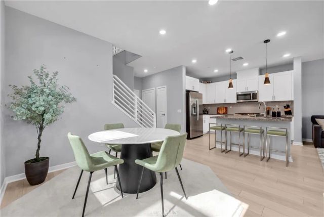 3948 Lavine Way 101, Corona, CA 92883
