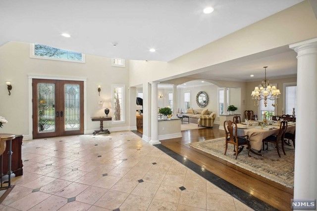 8 Willow Drive, Englewood Cliffs, NJ 07632