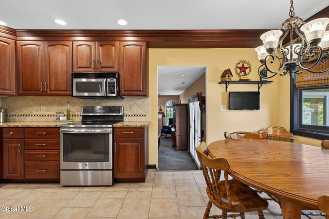 4 Smith Lane, Voorheesville, NY 12186
