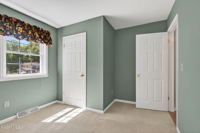 4 Smith Lane, Voorheesville, NY 12186