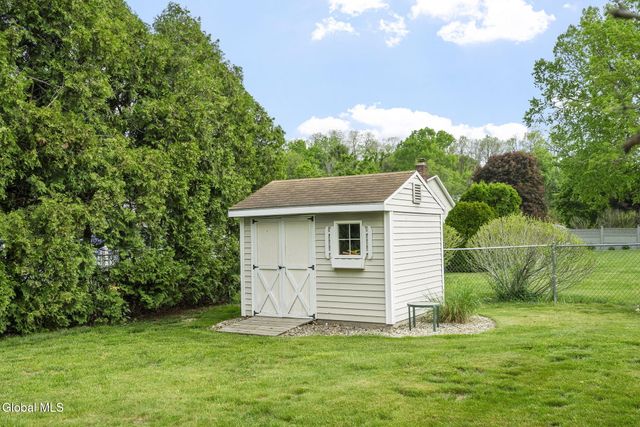 4 Smith Lane, Voorheesville, NY 12186
