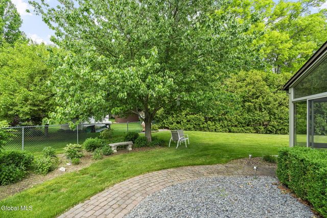 4 Smith Lane, Voorheesville, NY 12186
