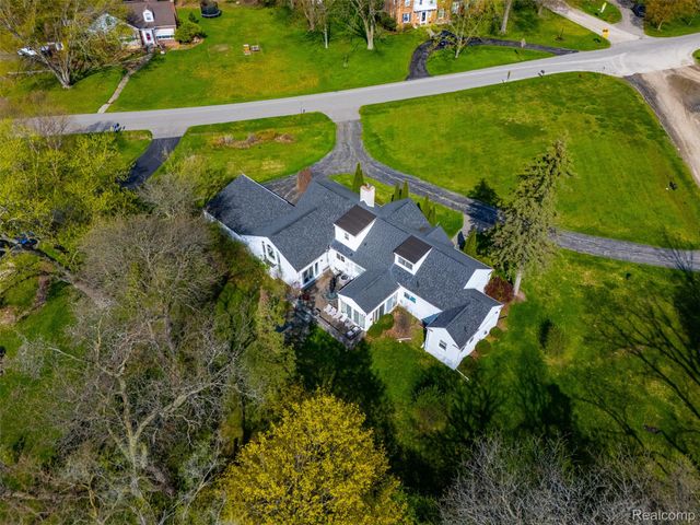 27881 Rackham Drive, Lathrup Village, MI 48076