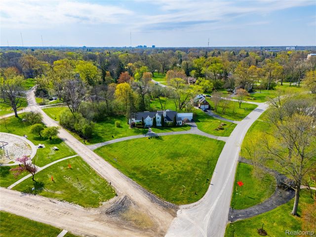 27881 Rackham Drive, Lathrup Village, MI 48076