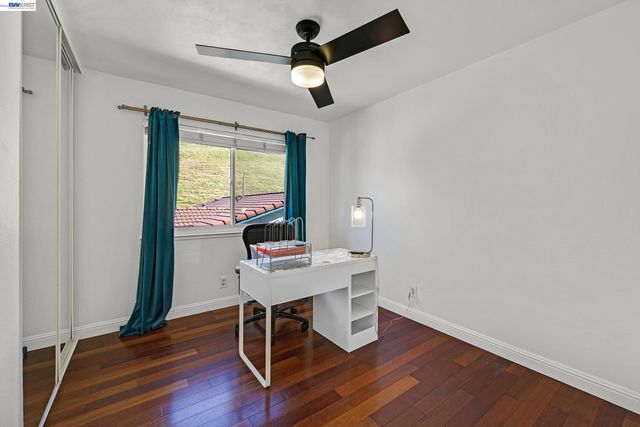 77 Barnes Ln, Fremont, CA 94536