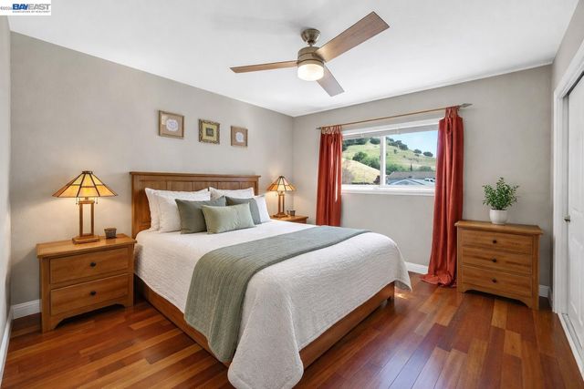 77 Barnes Ln, Fremont, CA 94536