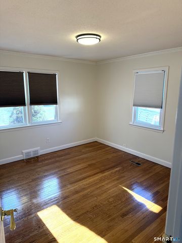 1584 Madison Avenue, Bridgeport, CT 06606