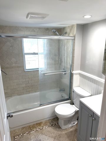 1584 Madison Avenue, Bridgeport, CT 06606