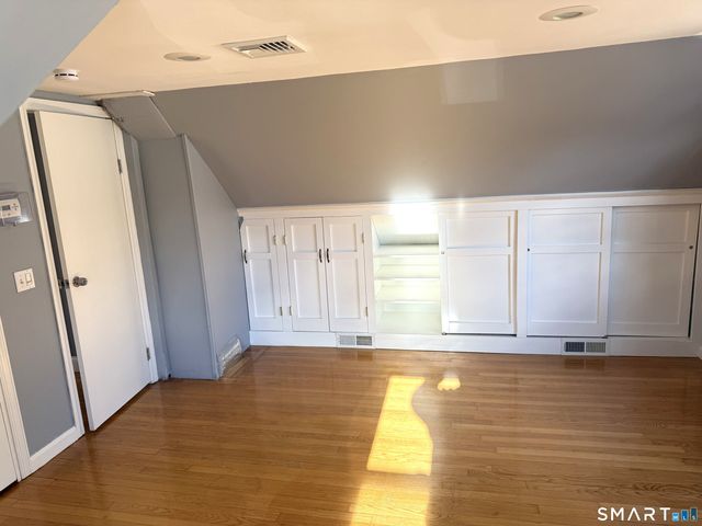 1584 Madison Avenue, Bridgeport, CT 06606