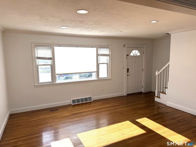 1584 Madison Avenue, Bridgeport, CT 06606