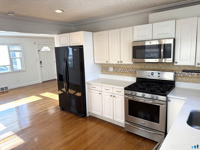 1584 Madison Avenue, Bridgeport, CT 06606