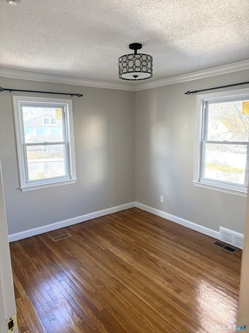 1584 Madison Avenue, Bridgeport, CT 06606