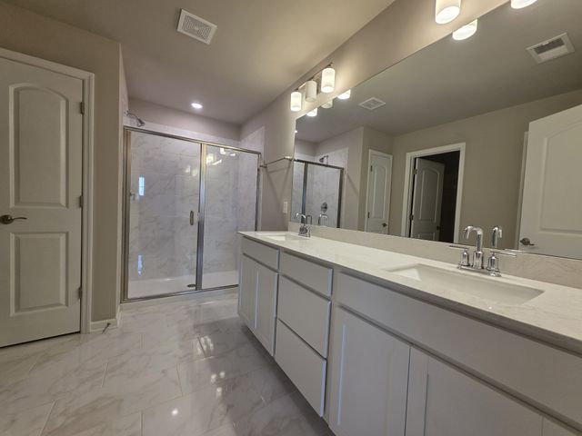 127 Bluestem Ct, Lebanon, TN 37090