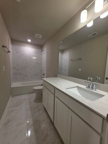 127 Bluestem Ct, Lebanon, TN 37090