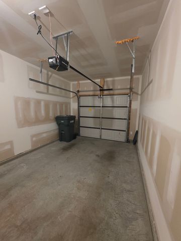 127 Bluestem Ct, Lebanon, TN 37090