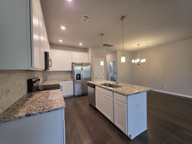 127 Bluestem Ct, Lebanon, TN 37090