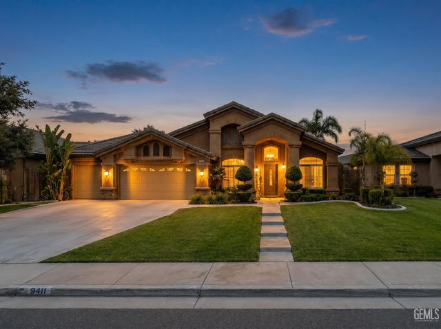 9411 Godiva Avenue, Bakersfield, CA 93311