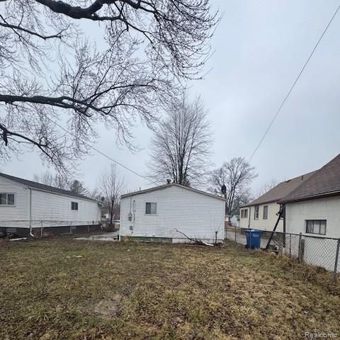 21171 Dexter Boulevard, Warren, MI 48089