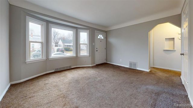 21171 Dexter Boulevard, Warren, MI 48089