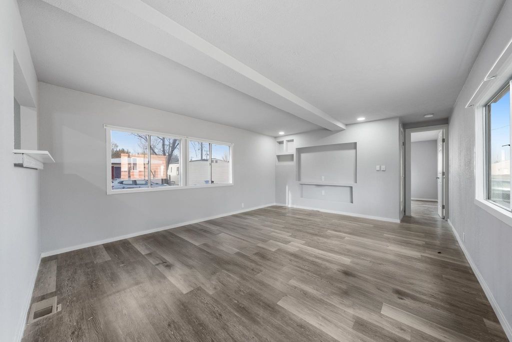 9518 E 4th Ave, Spokane, WA 99206 photo 5