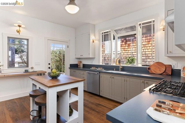 3046 3046 Deakin St, Berkeley, CA 94705