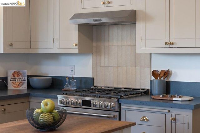 3046 3046 Deakin St, Berkeley, CA 94705