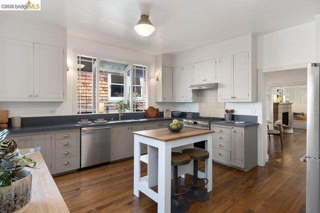 3046 3046 Deakin St, Berkeley, CA 94705