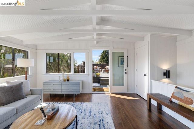 3046 3046 Deakin St, Berkeley, CA 94705