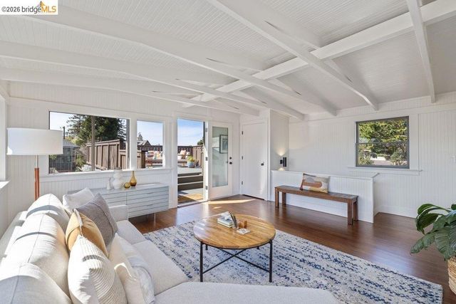 3046 3046 Deakin St, Berkeley, CA 94705