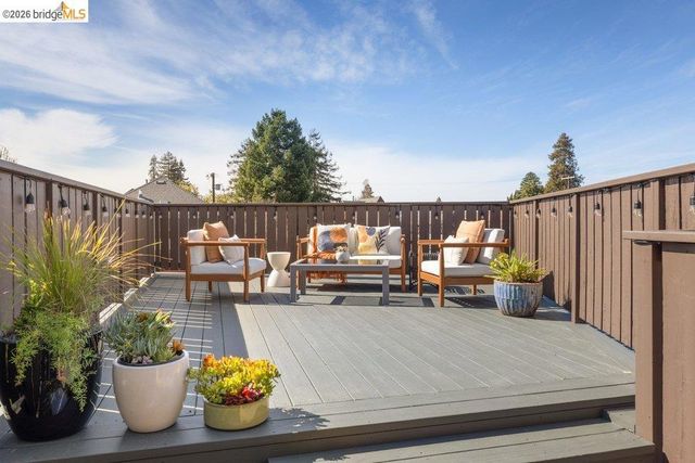 3046 3046 Deakin St, Berkeley, CA 94705