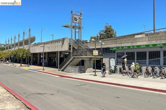 3046 3046 Deakin St, Berkeley, CA 94705