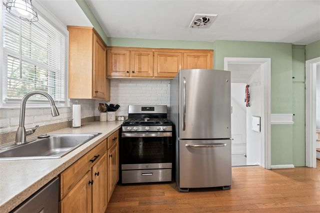 4302 Arlington Drive, Royal Oak, MI 48073