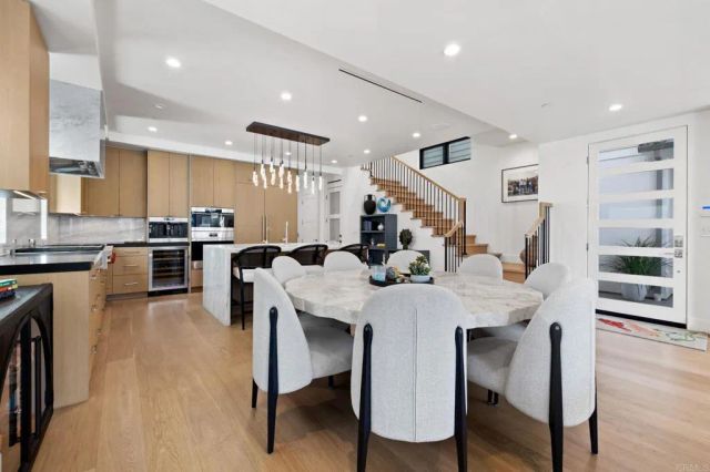 119 41St Street, Newport Beach, CA 92663