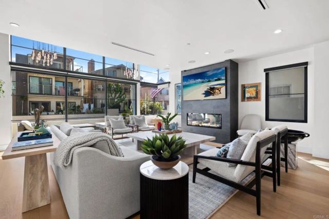 119 41St Street, Newport Beach, CA 92663