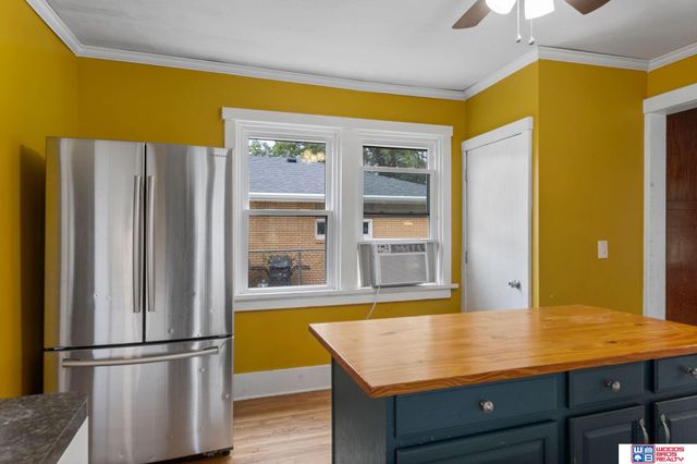 1214 S 30th Street, Lincoln, NE 68510